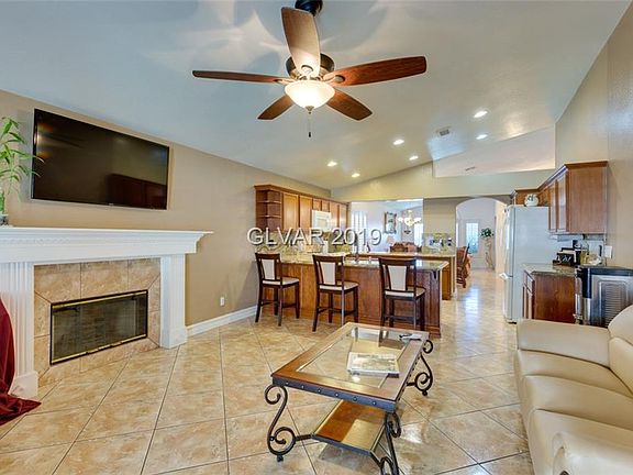5th image of 2009 Diamond Brook Ct