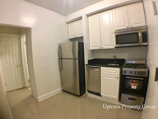 Rented by Uptown Property Group | media 27