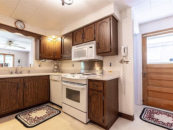 4th image of 4329 E Barlind Dr