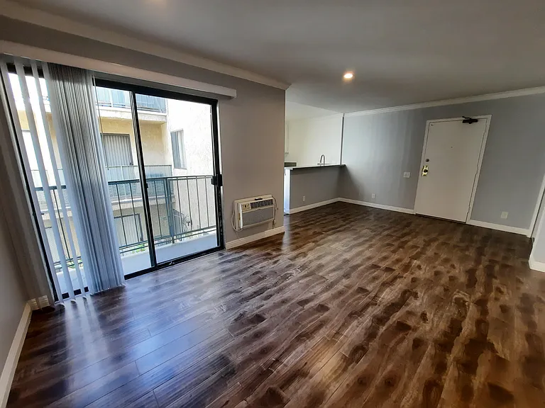 7523 Hollywood Blvd — Photo 19