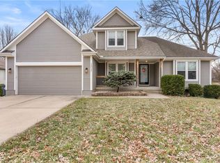 1317 NE Quail Walk Dr, Blue Springs, MO 64014
