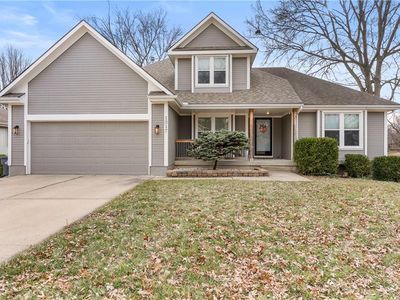 1317 NE Quail Walk Dr, Blue Springs, MO, 64014