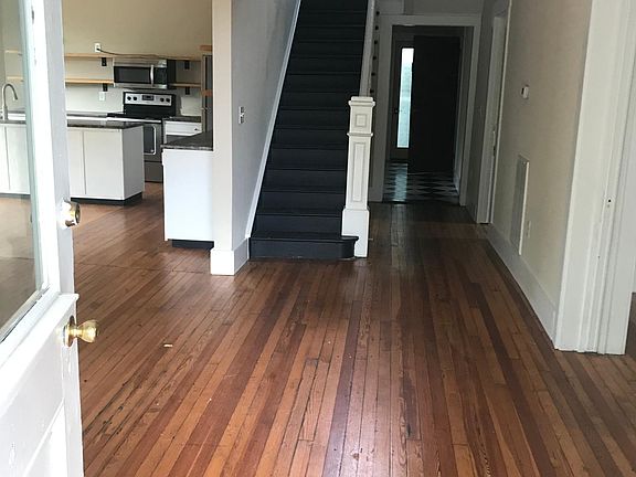 2nd image of 2025 Dawson St