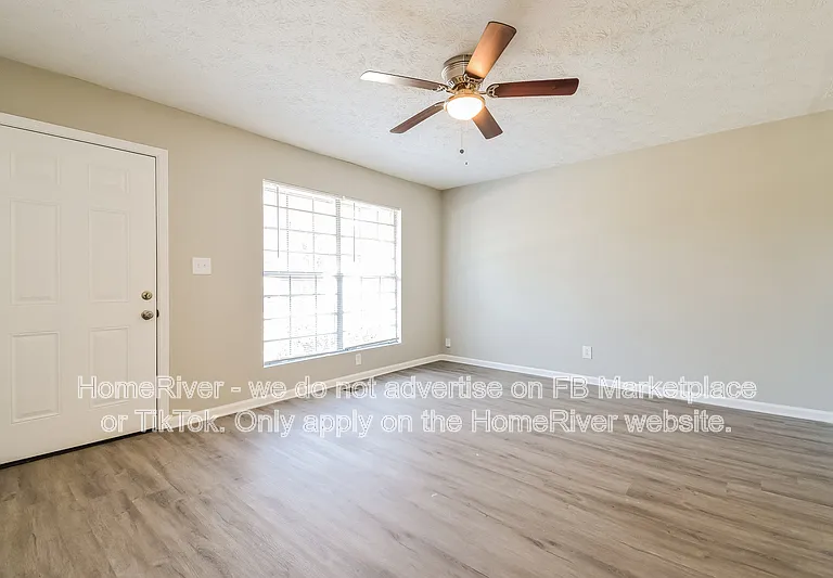 18 Westgate Park Dr — Photo 2