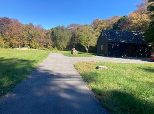 249 Slades Corner Rd, Dartmouth, MA 02748