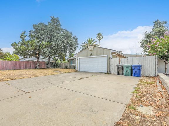 5th image of 3118 Eastern Ave