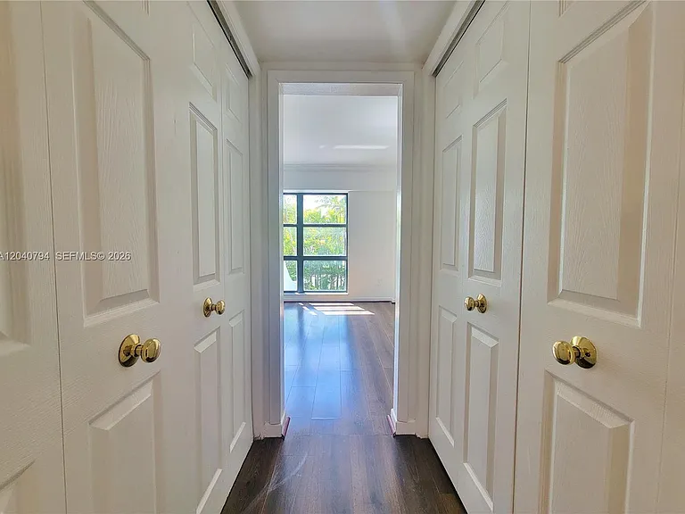 77 Crandon Blvd #2B — Photo 31