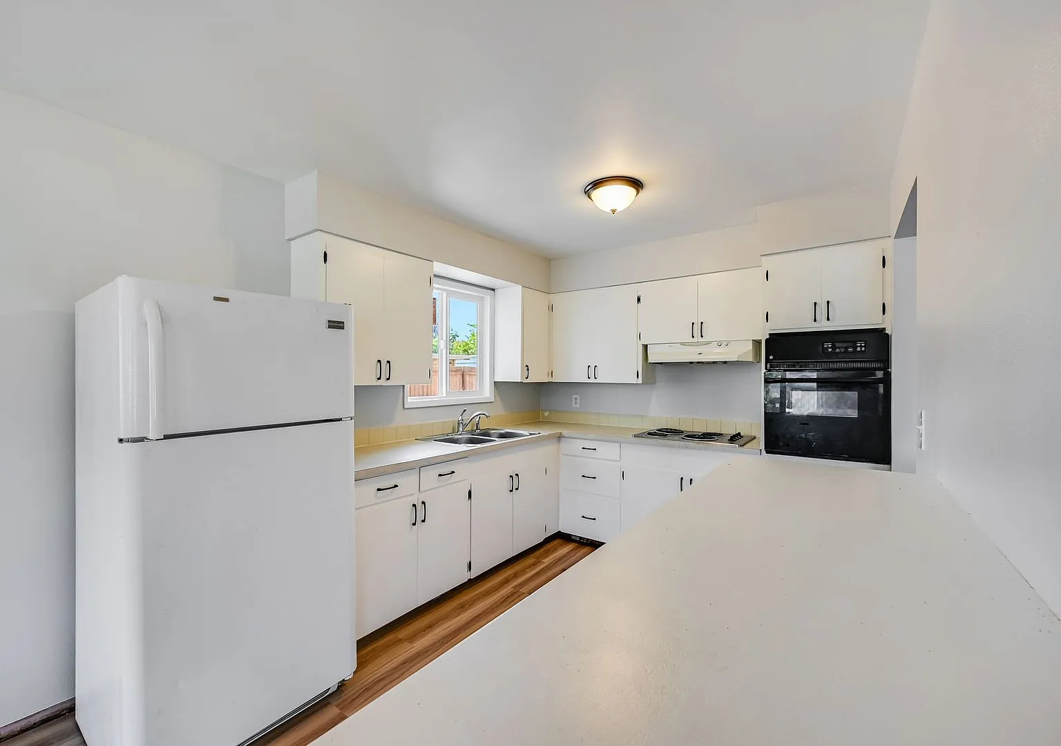 Beautifully Remodeled 3-Bed Bungalow in SE Portland! — Photo 3