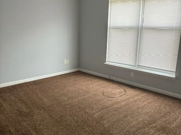 2512 Cedar St — Photo 1