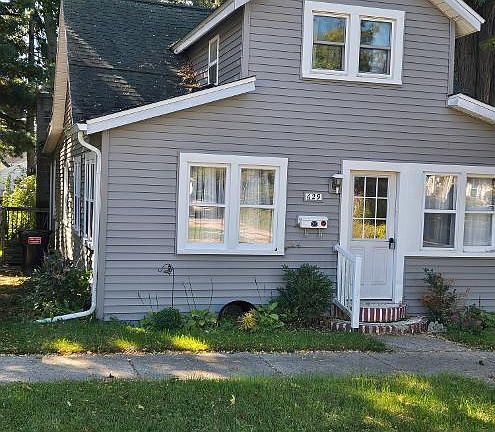 4th image of 629 W Maple St
