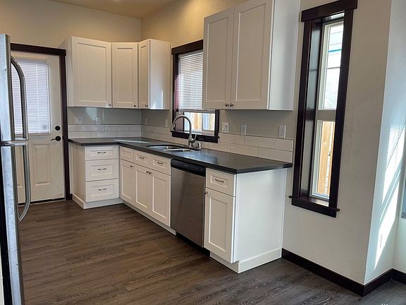 5th image of 3323 Hoyt Ave #B
