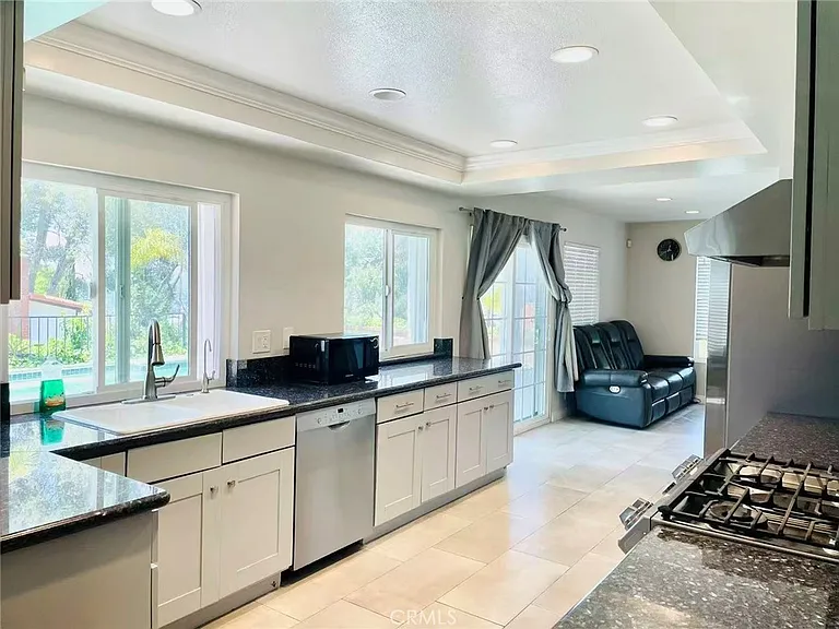 20431 Huntcliff Ln — Photo 7
