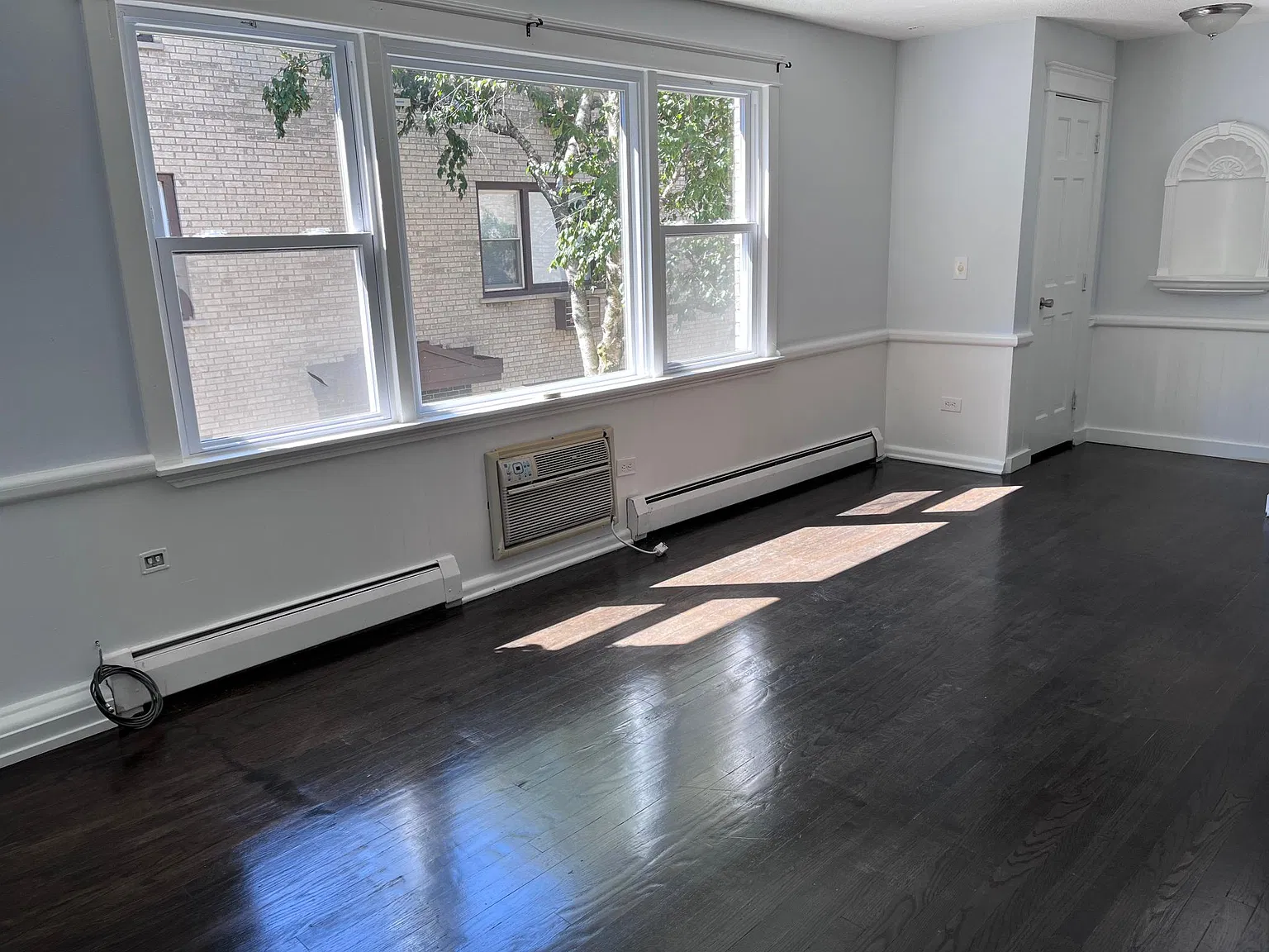 2 bed, 1.5 bath, 1100 sqft, $1,850 — Photo 3