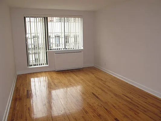 Rented by Metropolis Real Estate of Manhattan | media 15