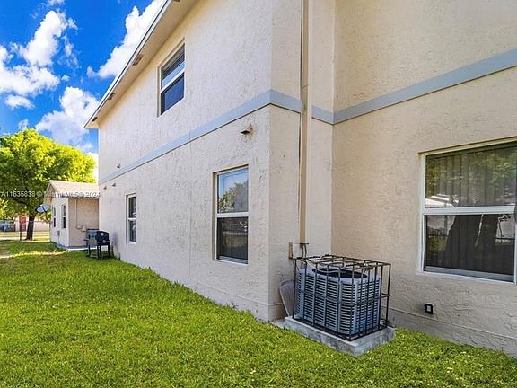 3rd image of 1-C 2099th Ave #26
