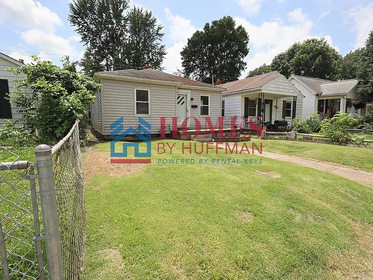 1525 Monroe Ave — Photo 2
