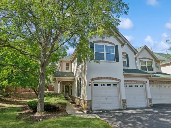 415 Shadow Creek Dr, Vernon Hills, IL 60061