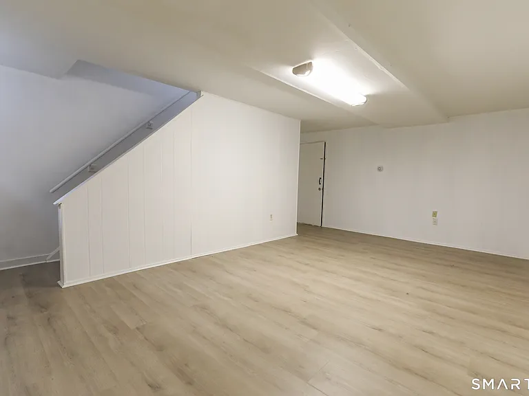 1 Camelot Dr #2 — Photo 21