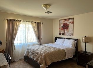 6028 Cahill Ave, Tarzana, CA 91356