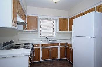 4th image of 275 Wayne Ct APT 2