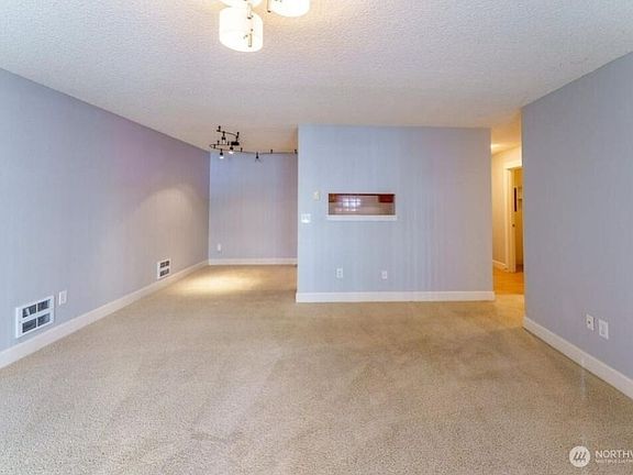 4th image of 8025 234th Street SW #103