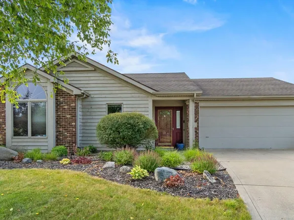 1111 Oak Bay Run, Fort Wayne, IN 46825