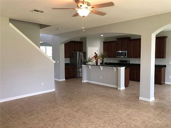 3rd image of 4010 Marietta Way