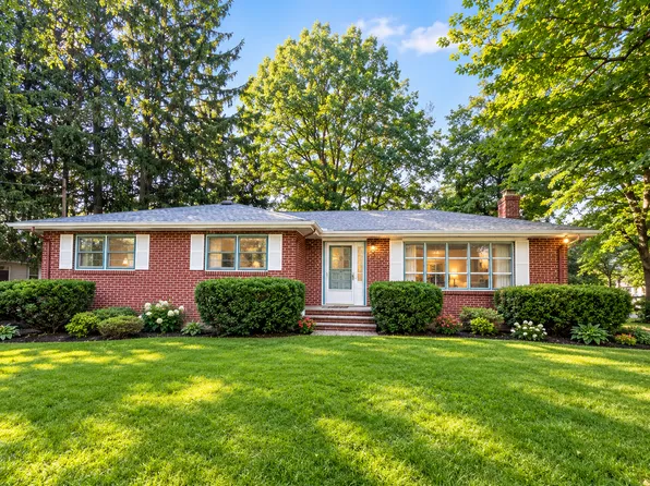 531 Ryders Ln, East Brunswick, NJ 08816