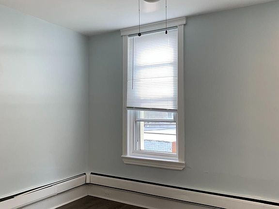 2nd image of 3114 Emery St Floor 2