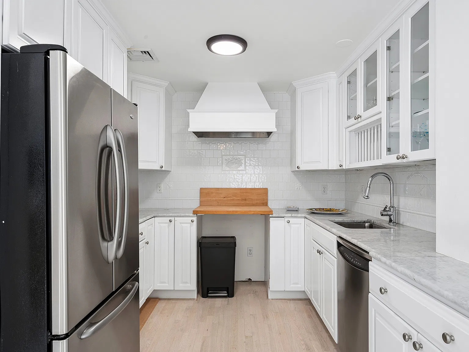 East Hampton Village Fringe Spacious Home — Photo 4