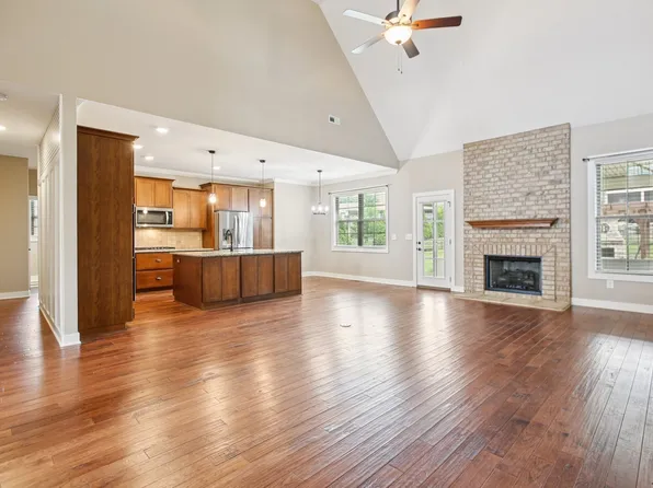 207 Manscoe Pl, Clarksville, TN 37043