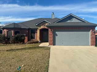 1863 Roadrunner Dr, Weatherford, TX 76088