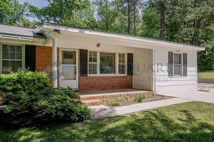 3 bed, 1.5 bath, 1497 sqft, $1,797 — Photo 2