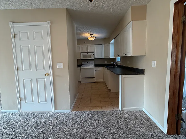 405 Jefferson Blvd — Photo 5