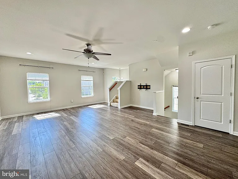 312 Wilkinson Dr #6 — Photo 6