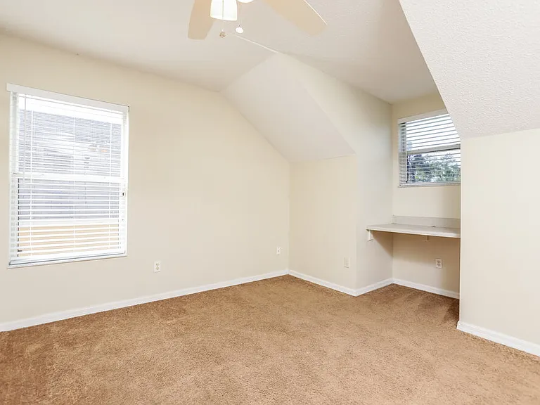 4208 Forest Island Dr — Photo 12