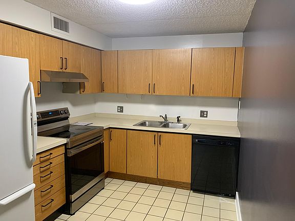 5th image of 4900 N Lester Ave APT 3