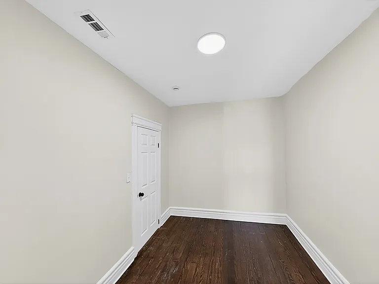 345 Walnut St #3R — Photo 19