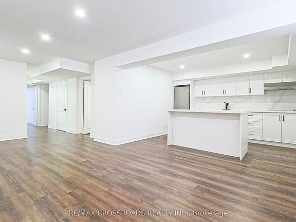 3rd image of 186 Driscoll Rd