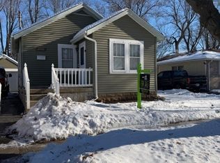 229 S Edison Ave, Elgin, IL 60123