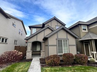 20772 NE Smoke Stack Ln, Bend, OR 97701