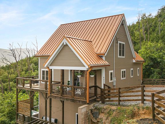 3rd image of 647 Kristis Pl