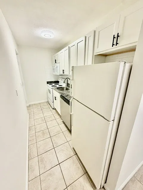 80 Cambridge Rd — Photo 2