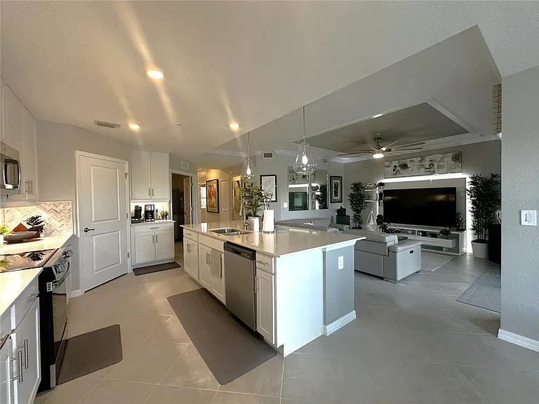 14261 Heritage Landing Blvd #1615 — Photo 11