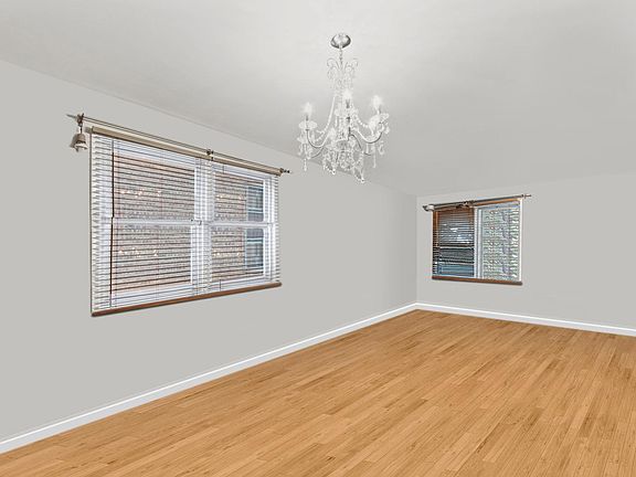 5th image of 4342 W Ainslie St
