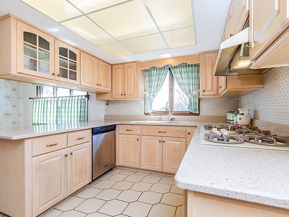 4th image of 2511 Nelson Sq