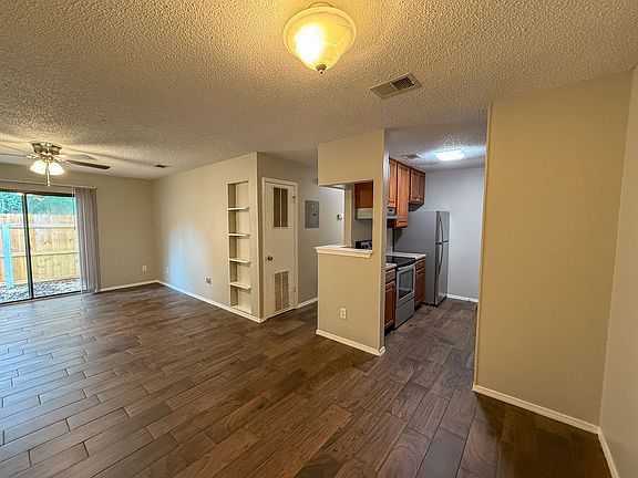 5th image of 7000 Lanier Dr APT 2