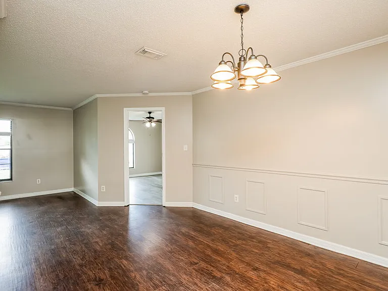 2629 Saffron Dr — Photo 5