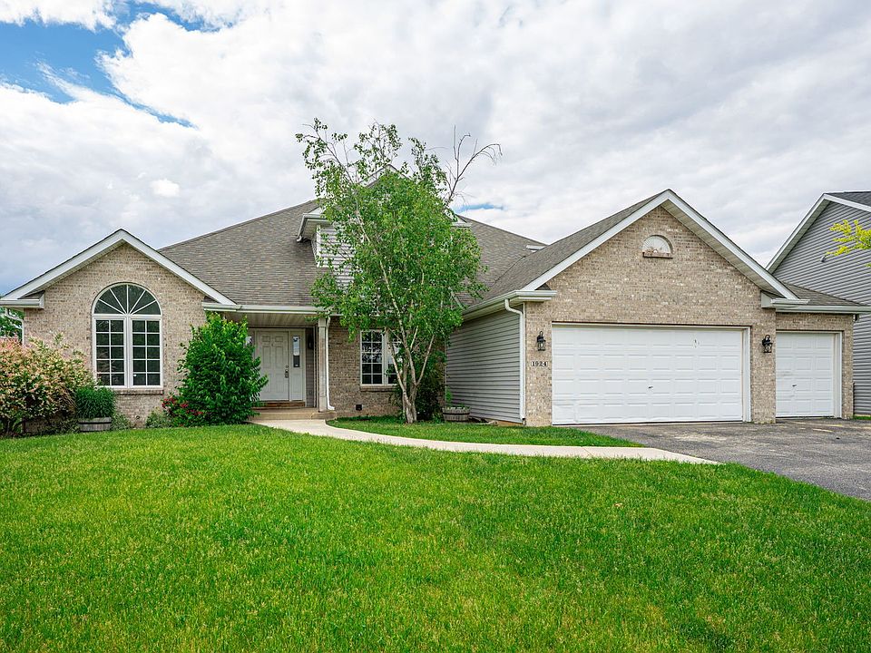 1st image of 1924 Prestwold Pl