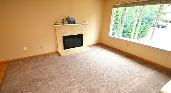 5th image of 3517 N Villard St